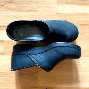 Dansko Slip Resistance Clogs Size 41 All Black